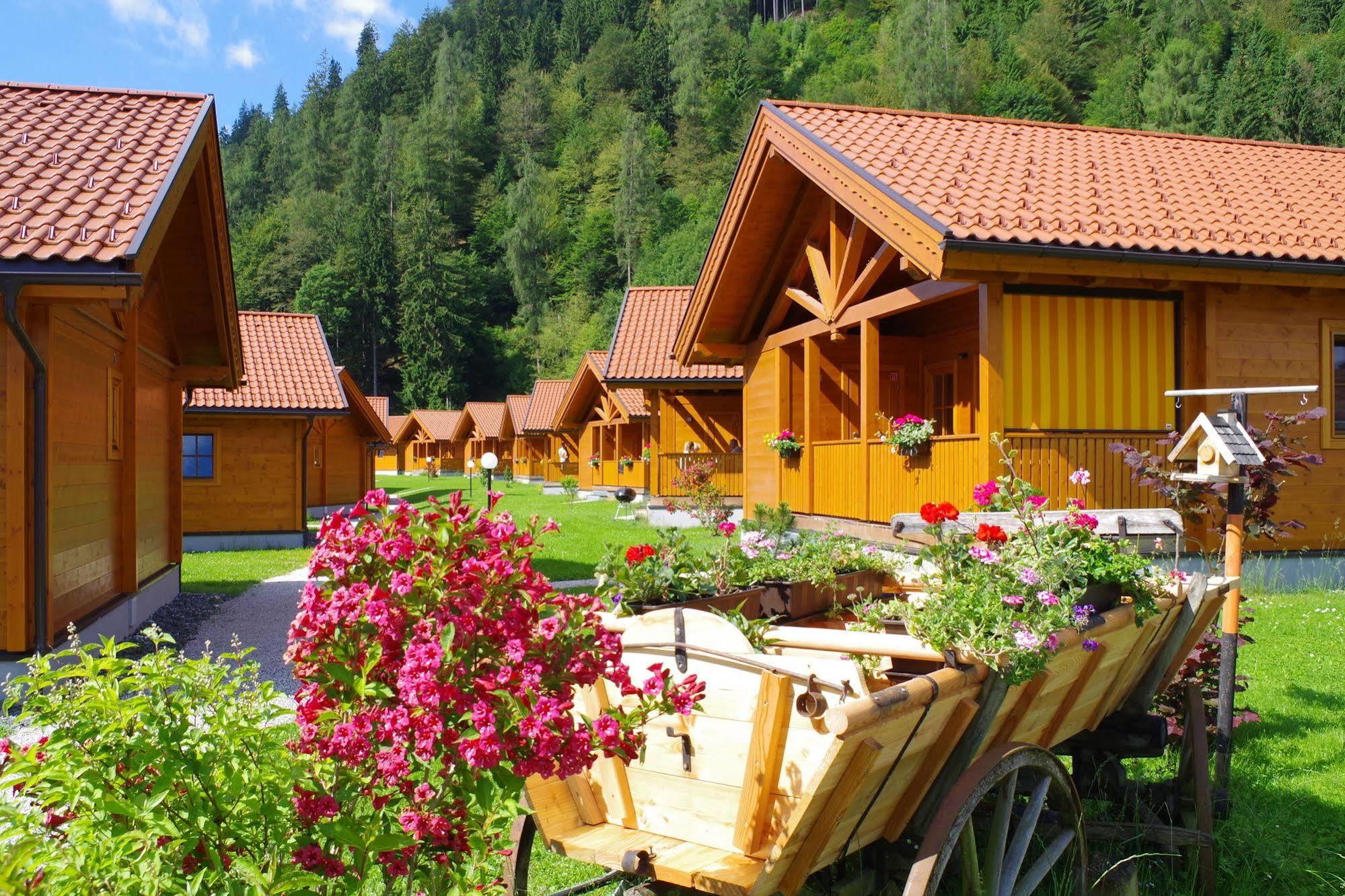 Chaletdorf Zellersee Maishofen Exterior photo